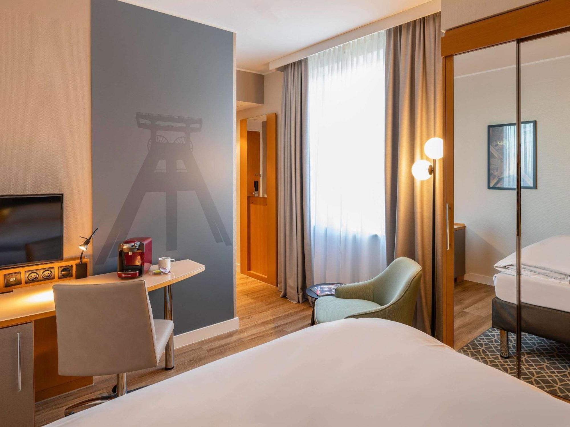 Mercure Hotel Bochum City Exteriör bild